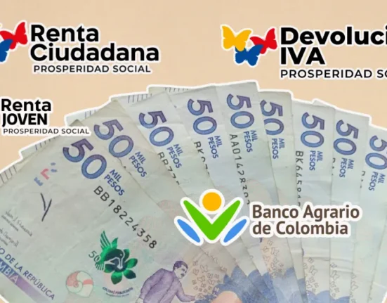 Imagen de fondo con dinero en pesos colombianos y logos de los programas sociales y el banco.